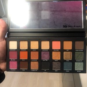 Urban Decay Born to Run Eye Shadow Palette